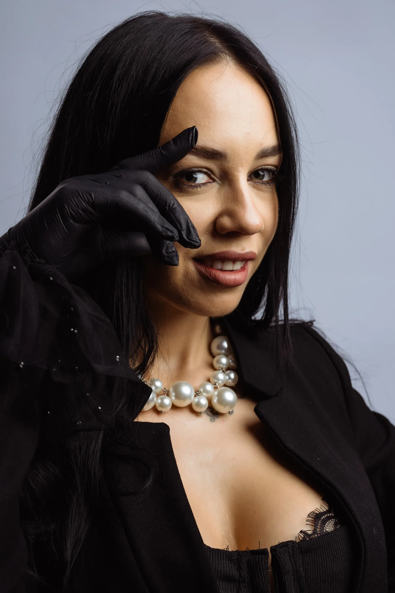Diana Șerb cu mănușile de lucru